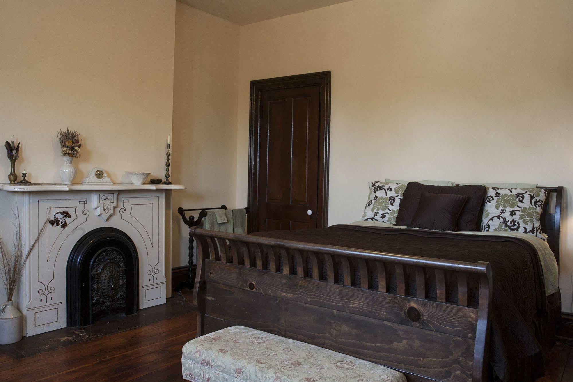 The Mitchell House Bed And Breakfast Circleville Eksteriør billede